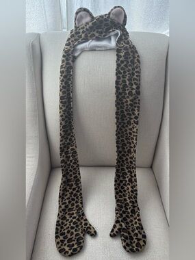 Kid’s Leopard Brown Print Plush Ear Hood Scarf And Gloves All In One Attachment